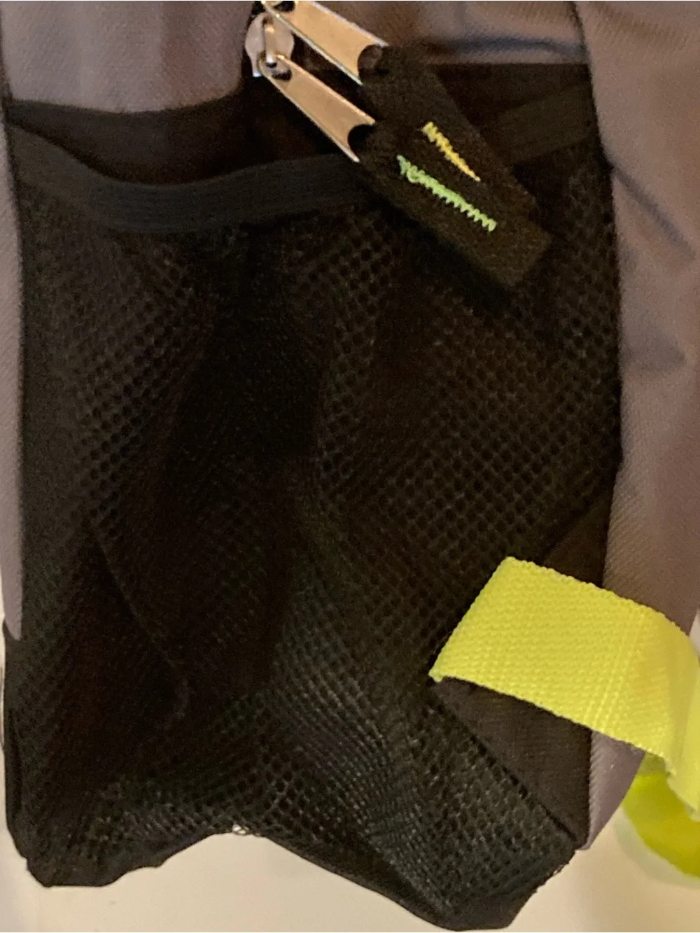 Unbranded Men's Gray & Lime 17